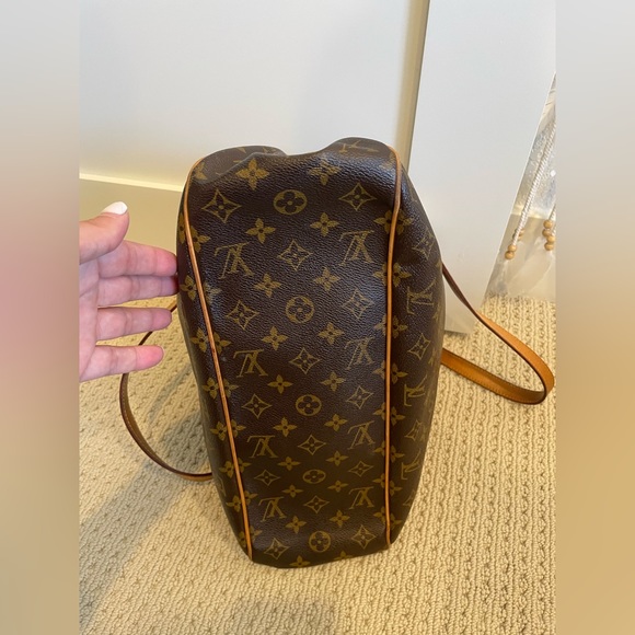 A classic, Batignolles Louis Vuitton in original print and in great shape! - Picture 7 of 16